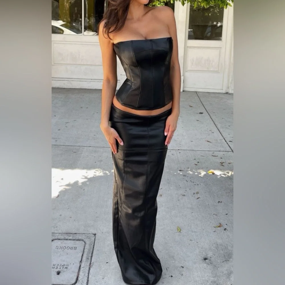 OUTCAST SOLA PU MAXI SKIRT BLACK SPL - Picture 4 of 8